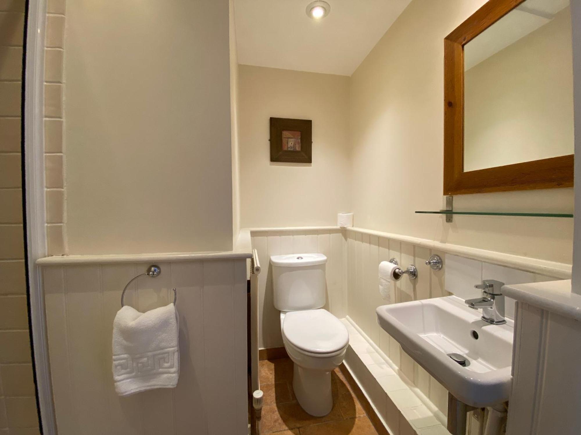 Ye Olde George Inn - Badger Pubs Privett Room photo